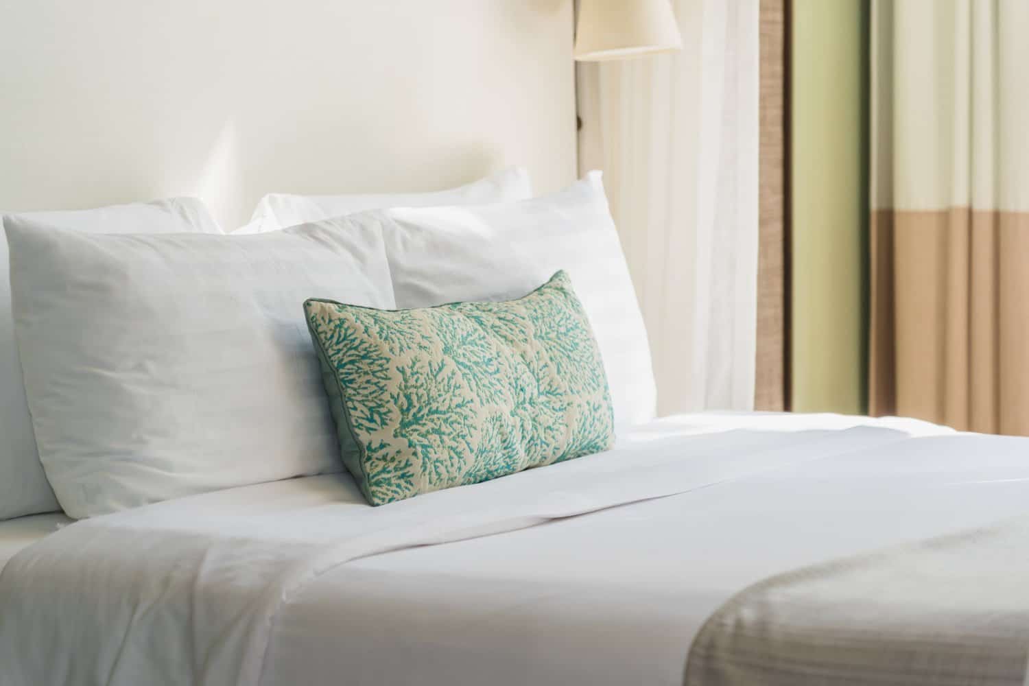 Le Feng Shui et l’orientation du lit : Comment cela impacte votre bien-être