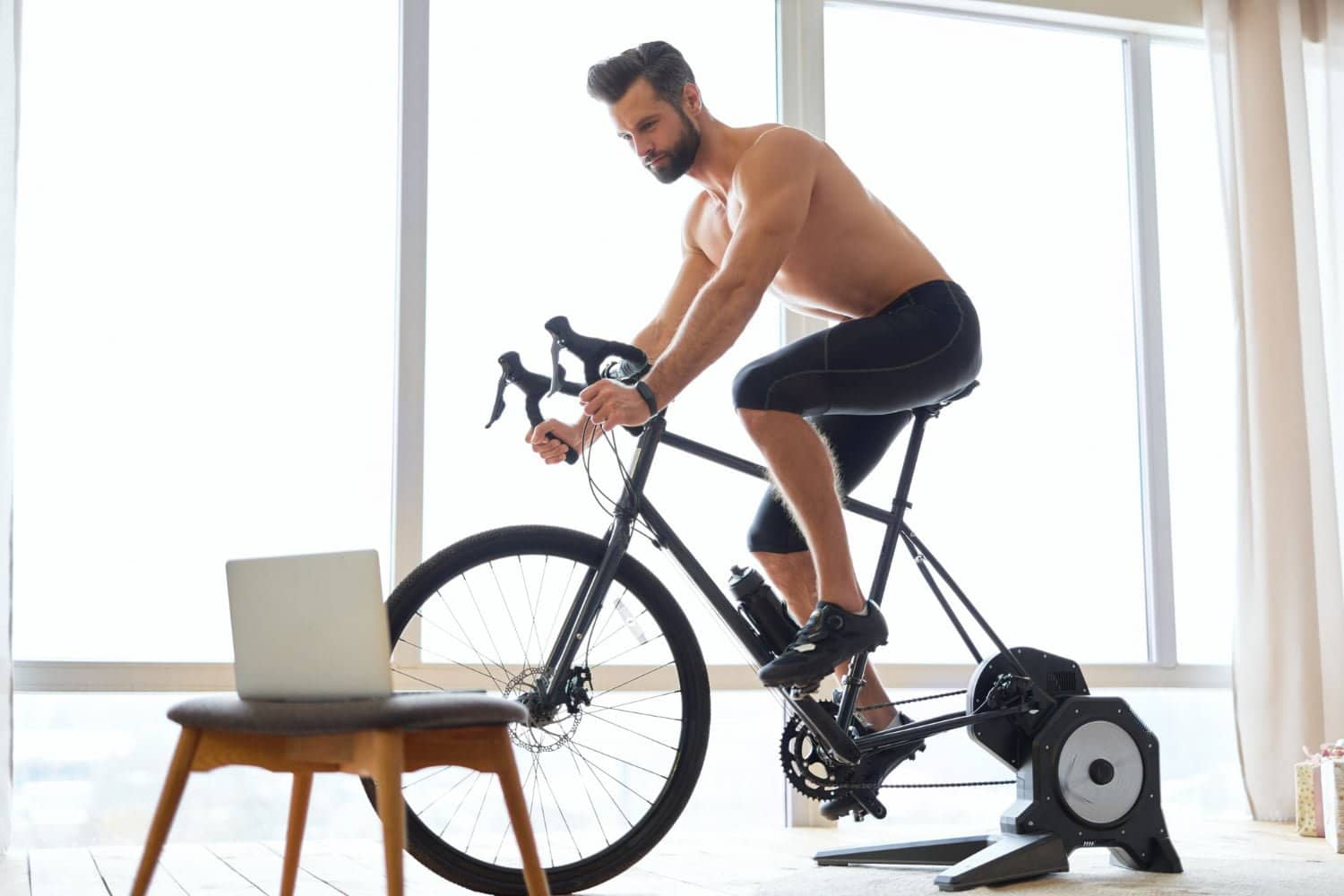 Combien de temps faut-il faire du vélo d’appartement pour perdre 1 kilo ?
