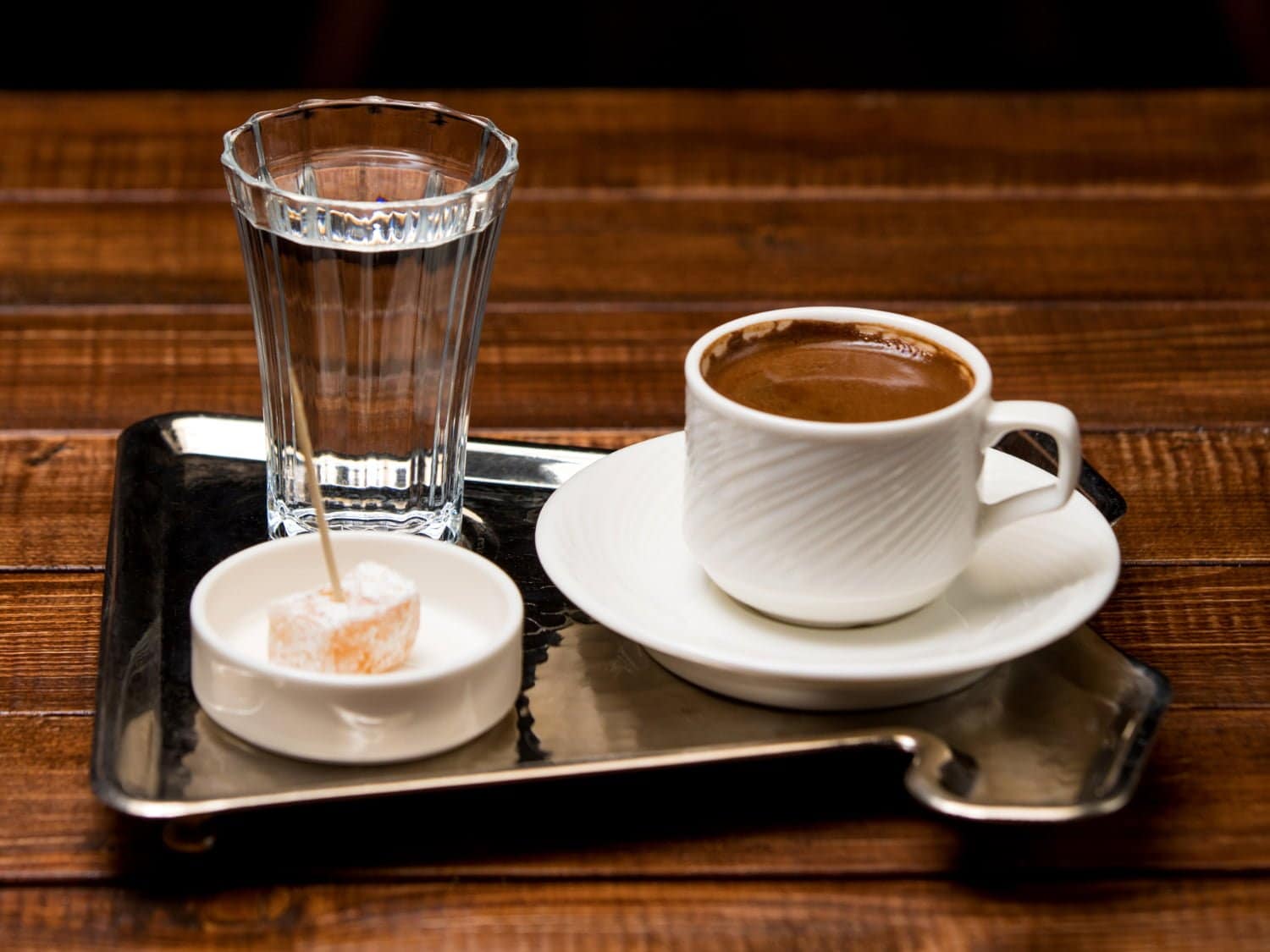 Cette façon de préparer le café du matin aide à ralentir vieillissement biologique. Cette autre façon l’accélère.