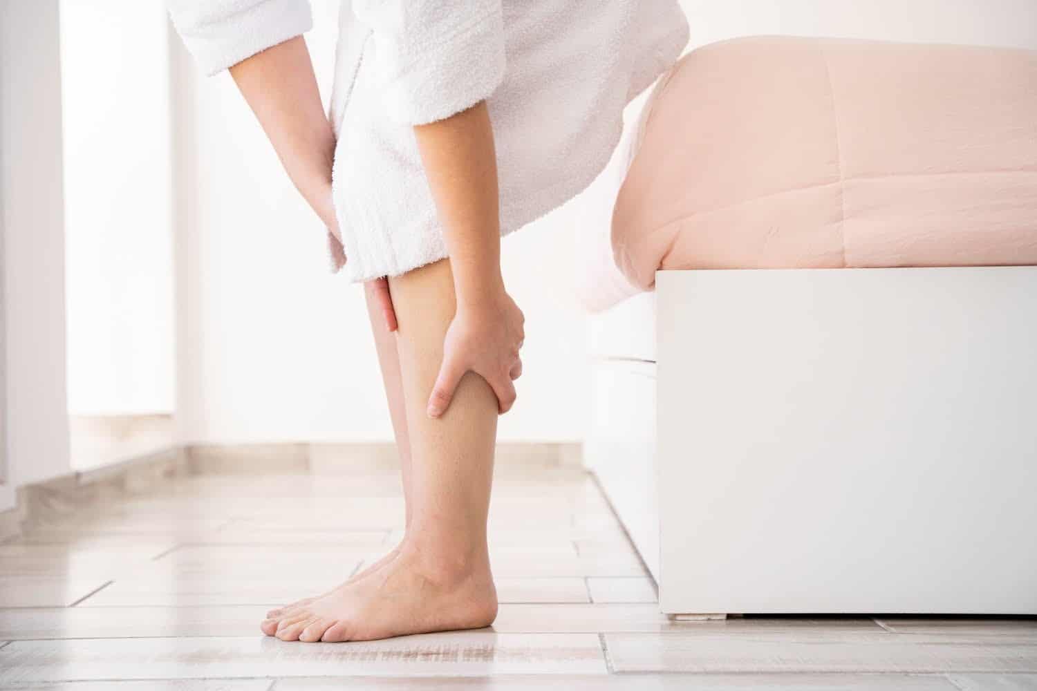 Jambes enflées : 4 stratégies efficaces pour retrouver le confort au quotidien