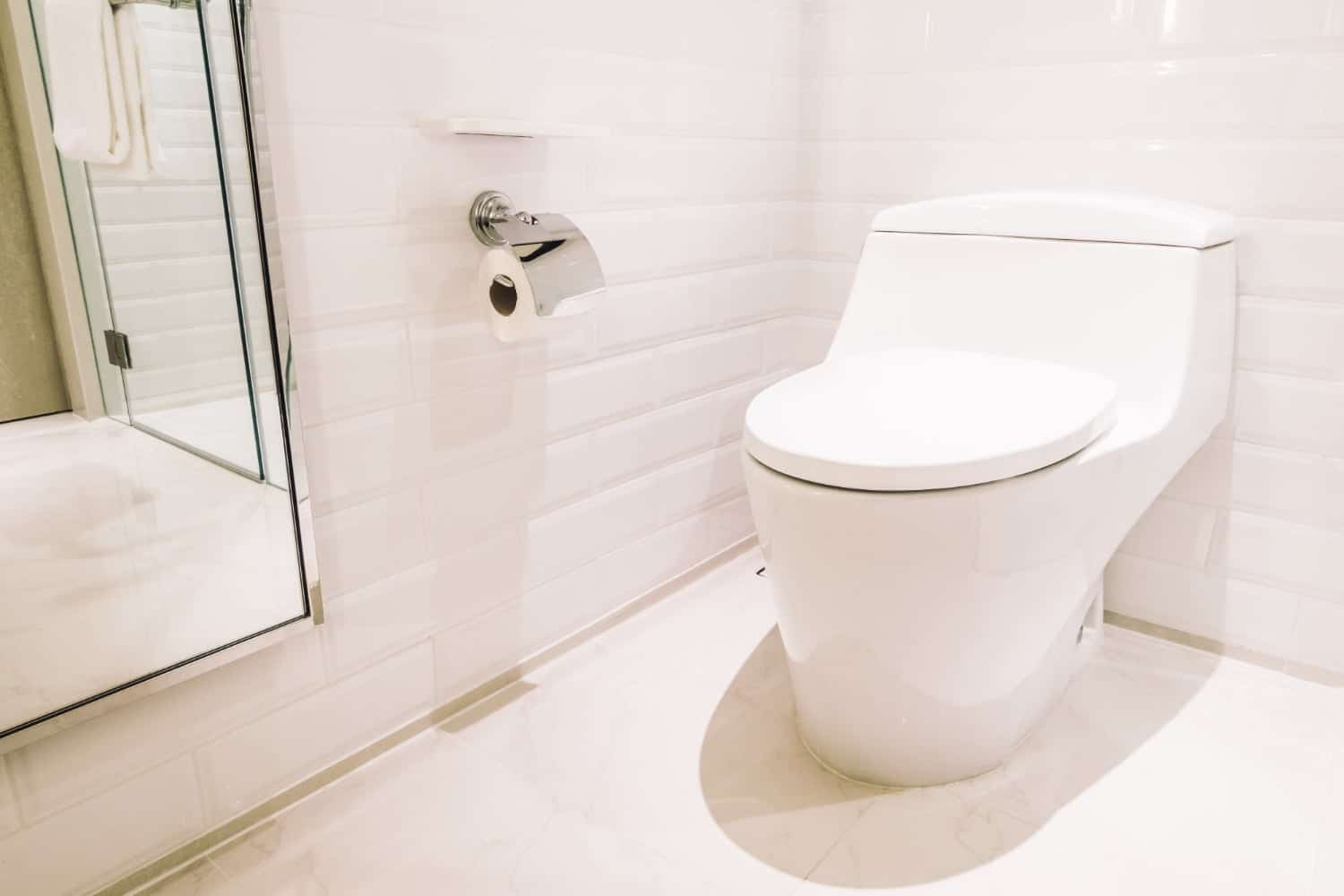 Dites adieu aux taches jaunes sur la cuvette des toilettes