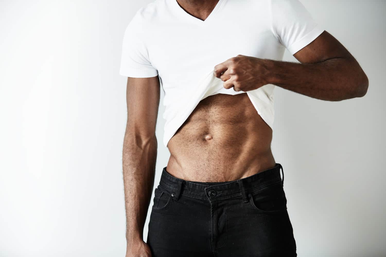 Comment sculpter une ceinture d’Adonis et obtenir des abdominaux en V