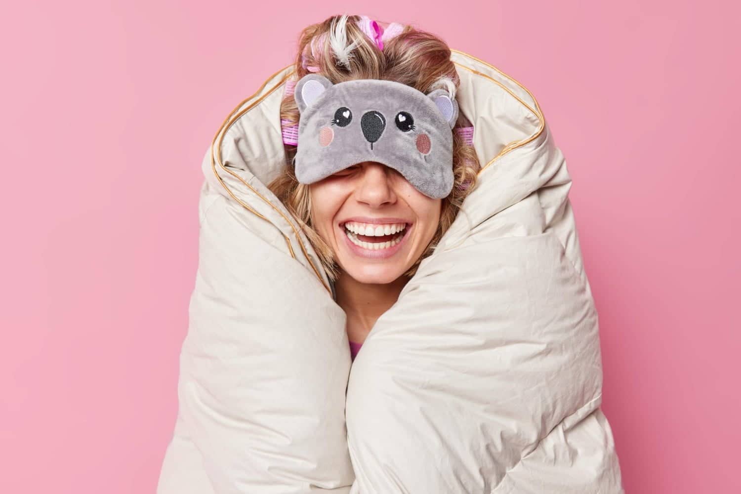 Se réchauffer pieds et mains pour dormir : une habitude bénéfique au sommeil