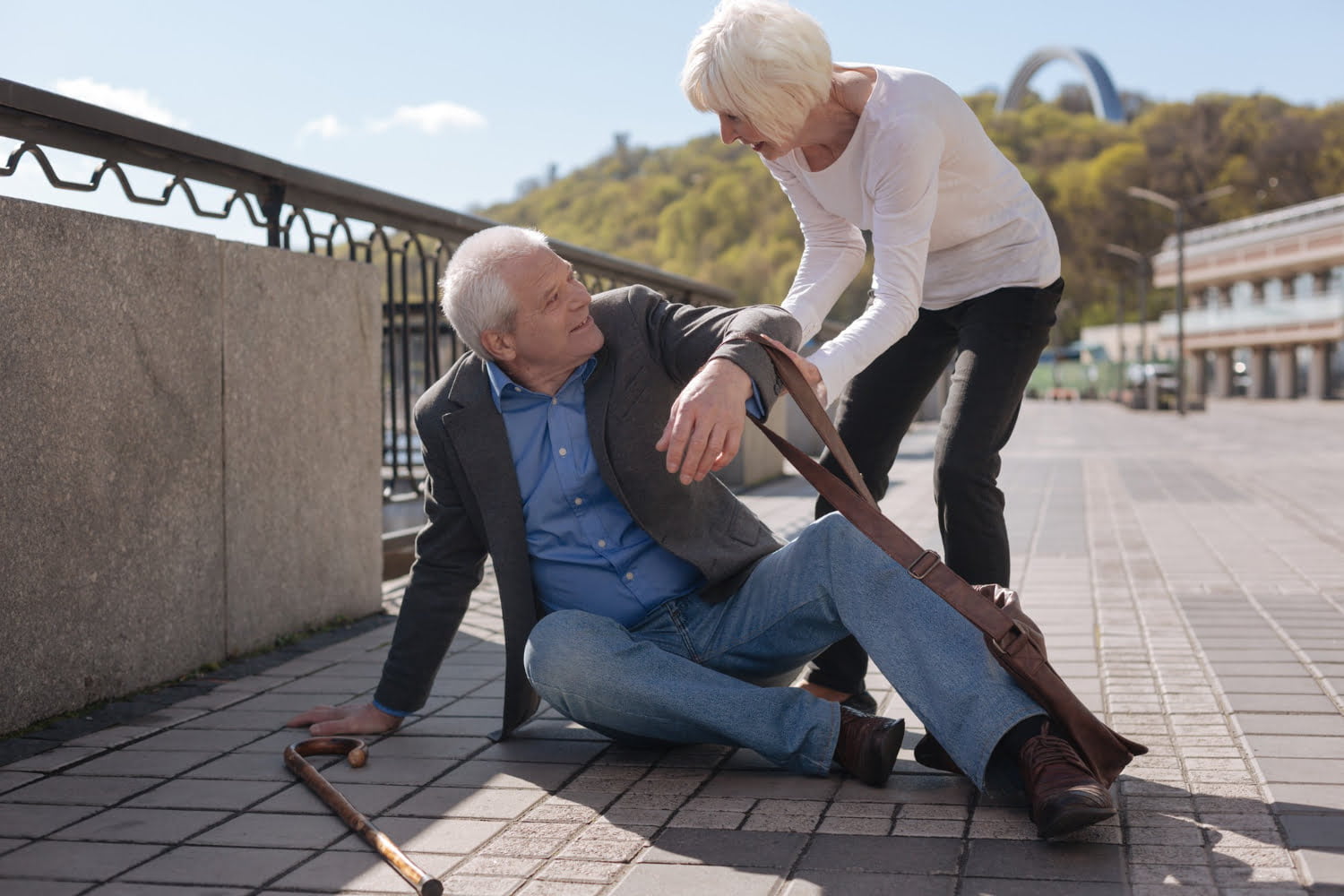 Chute: Comment se lever en toute sécurité d’une chaise pour les personnes âgées