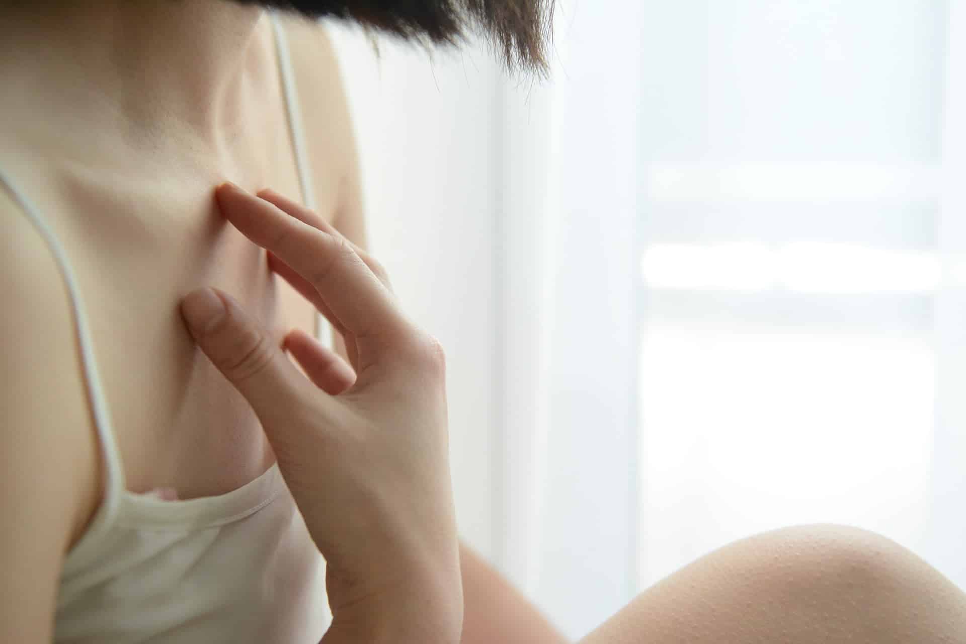 Peau sèche : adopter les bons réflexes et éviter les erreurs courantes