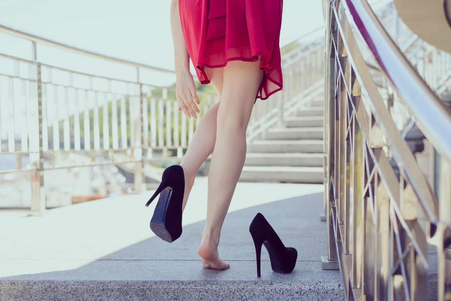 Talons aiguilles : 8 problèmes aux pieds typiques qu’ils entraînent