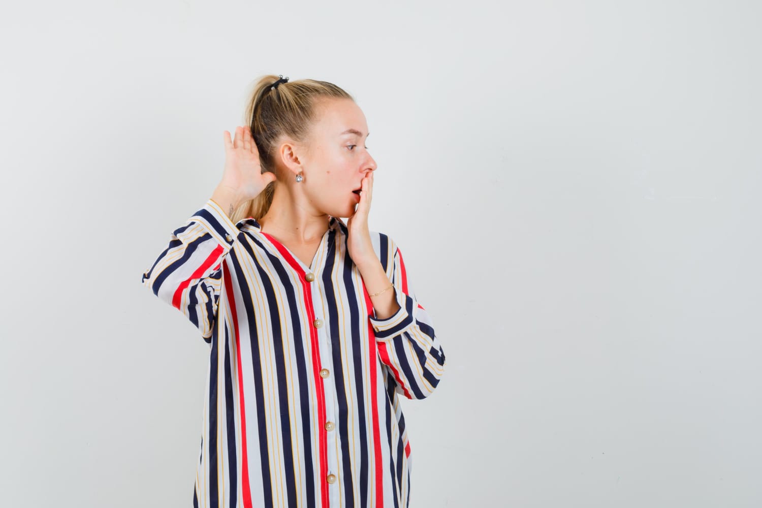 Parler en dormant : pourquoi ce trouble aussi banal qu’anodin ?
